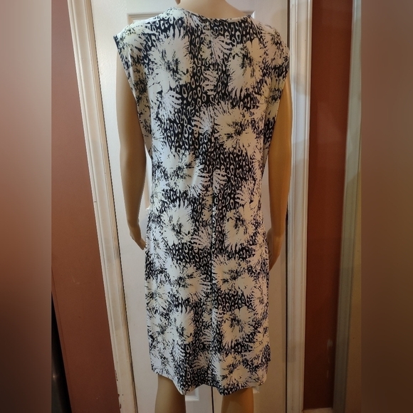 Mue Gabrielle women's size large knee length dress floral - Picture 5 of 5